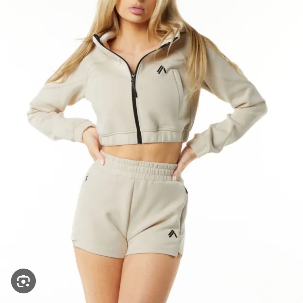 Alphalete ELMTS cropped jacket
